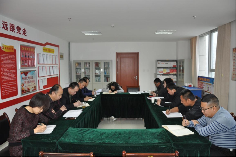 銘記“生命線”、分清“是非線” 修筑“防腐線”、不踩“高壓線”